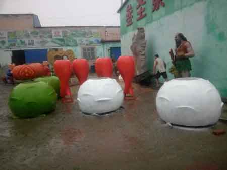 雕塑表面聚脲喷涂(图1) 雕塑表面聚脲喷涂(图1)